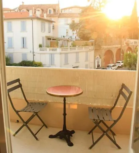 Elegant Avec Balcon Centre *