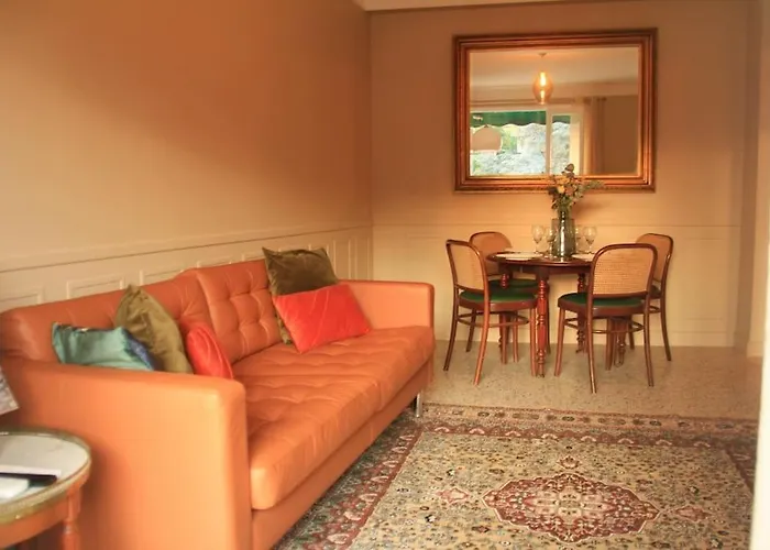 Elegant Avec Balcon Centre *