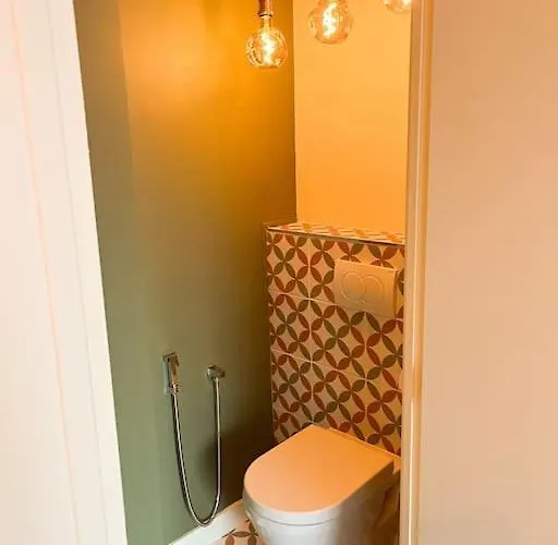 Elegant Avec Balcon Centre