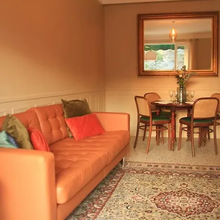 élégant Avec Balcon Centre *